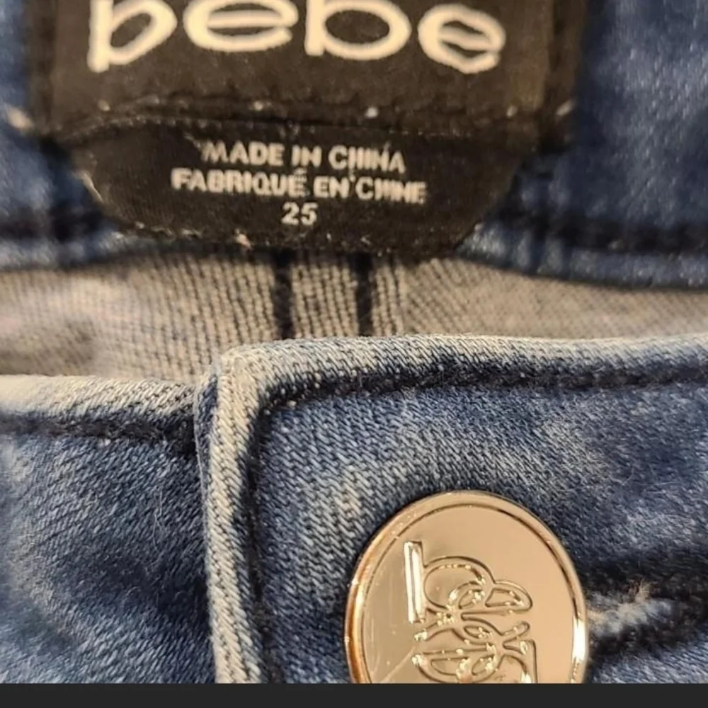 #66 - bebe Light Blue Distressed Skinny Jeans, Size 25 - Picture 3 of 8